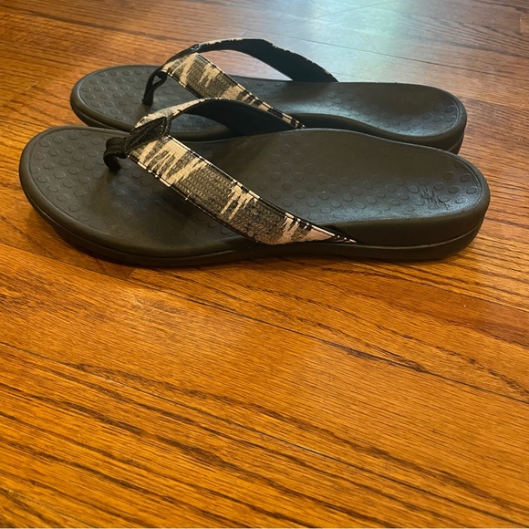 Vionic Tide Sequins Flip Flops - Zebra Print size 9 - Picture 4 of 4